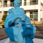 Controversia por esculturas eróticas, las retiran